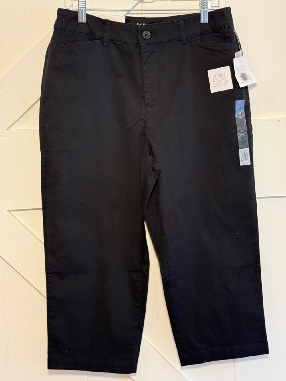 NWT Croft & Barrow Secretly Slimming Black Capri Pants Size 12